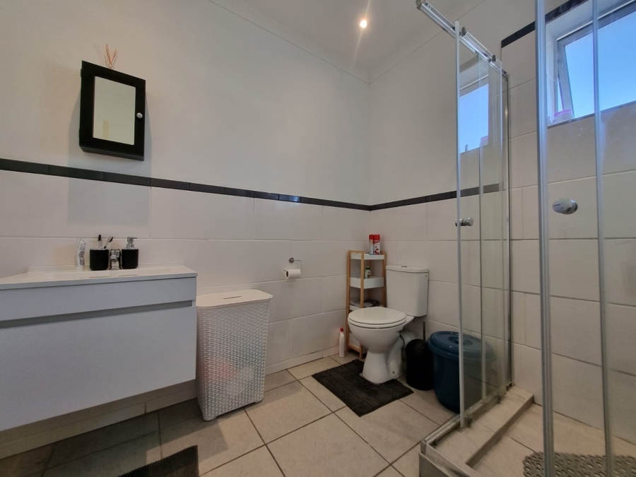 To Let 2 Bedroom Property for Rent in Parsonsvlei Eastern Cape